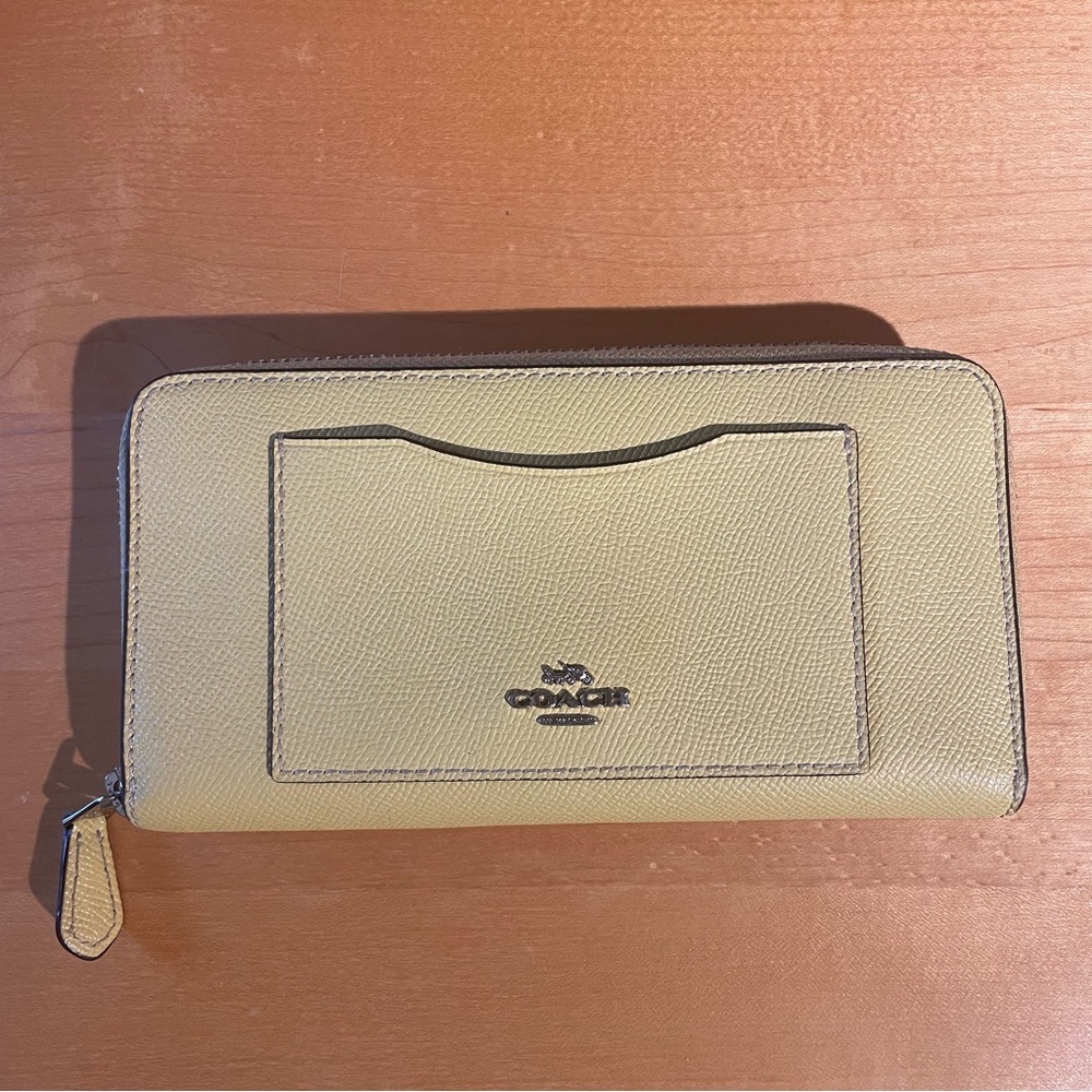 Coach Vanilla Yellow Accordion Wallet